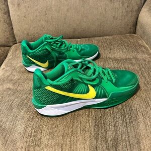 Nike Sabrina 2 Oregon Sneakers